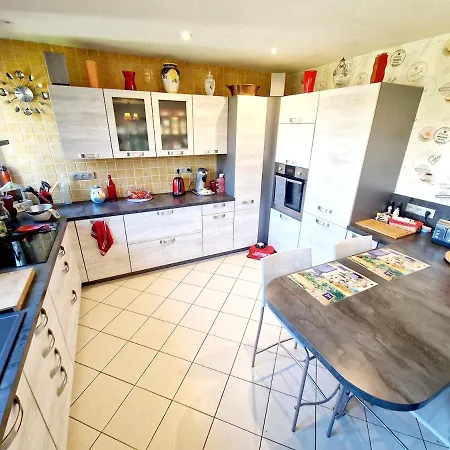 Cozy 2 Bedroom House Holiday home