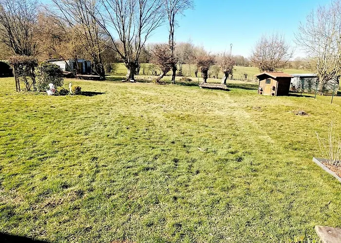 Holiday home Cozy 2 Bedroom House Sars-Poteries